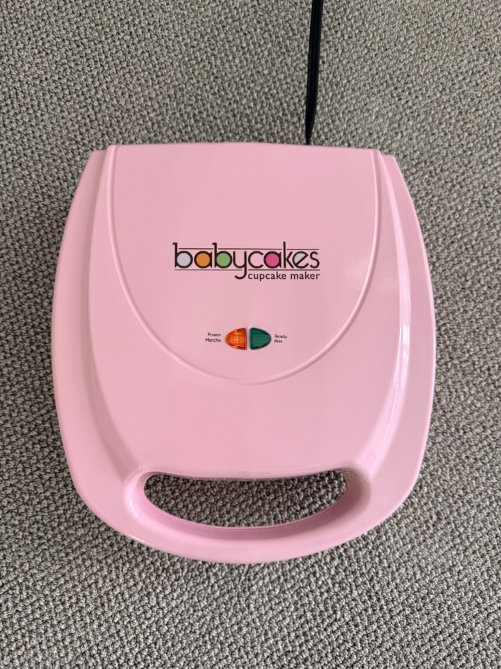 Babycakes Full Size Cupcake Maker 8 Cupcakes Non-Stick Baker